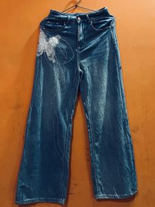 Stylish Wide Leg Jeans with Butterfly Detail