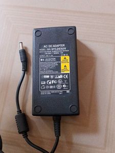 AC/DC Power Adapter