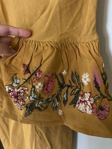 Printed Flare Sleeve Top