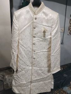 Men's Elegant Brocade Sherwani