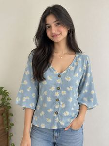 Cute Daisy Print V-Neck Top