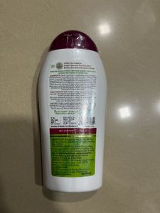 Mamaearth Onion Shampoo