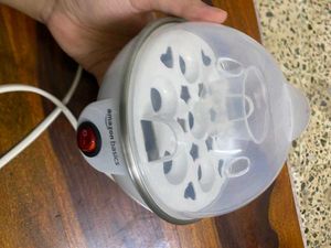 Amazon Basics Egg Cooker