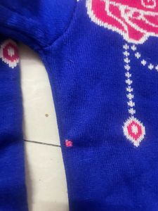 Girls Woolen Top