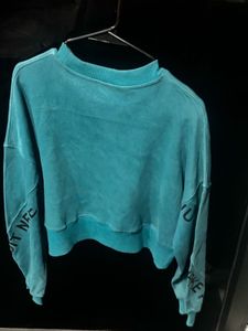 Stylish Crop Sweatshirt