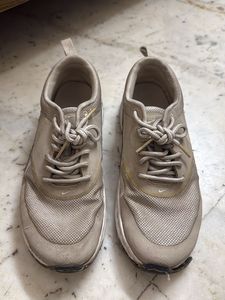 Nike Women's Tan Sneakers