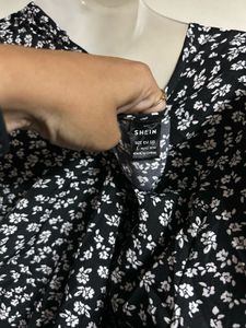 Chic Black Floral Print Peplum Top