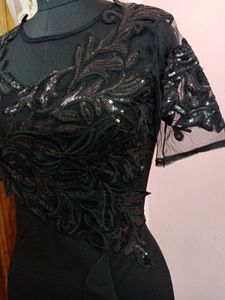 🖤 PRE-LOVED Elegant Black Sequin Evening Gown🖤