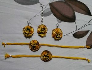 Yellow Floral Haldi Jewellery Set
