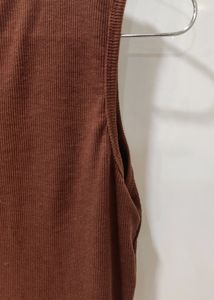 Brown tank top