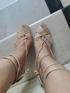 METRO Heels - Stylish everyday wear