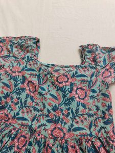Flowy Floral Print Ethnic Gown