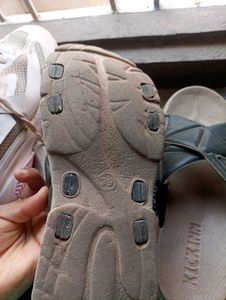 Comfortable Kickinn Flip Flops