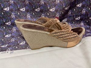heel’s rose gold like new