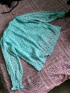Chic Teal Floral Pleated top 🐬✨