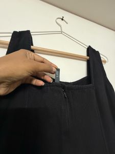 Chic Black Button-Up Midi Dress