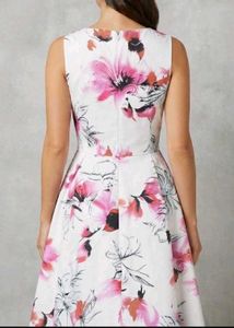 Chic Floral Print Sleeveless Dress