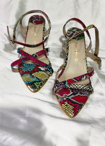 I. MULTI CUTE HEELS