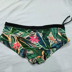😍 Tropical Print Bikini Bottom