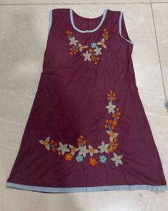 Embroidered Sleeveless Kurta