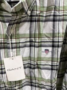 GANT Men's Plaid Button-Down Shirt