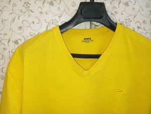 Max V- Neck Yellow Tshirt