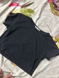 Basic Black Cropped Tee