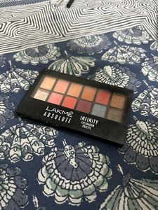 Lakme Absolute Infinity Eyeshadow Palette