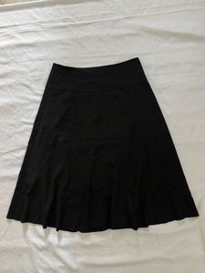 Classic Black Flared midi Skirt