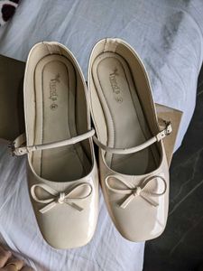 Nude Ballerinas
