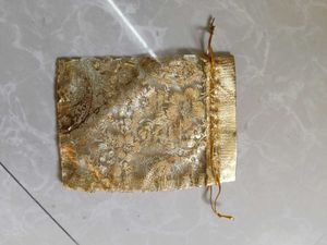 Elegant Gold Brocade Pouch - pack of 30