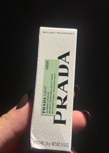 Prada light Glowing Lipcolor U020 Rosso