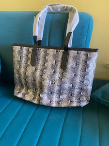Stylish Snake Print Tote Bag