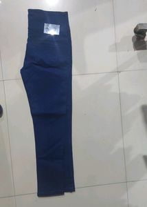 Women's Casual Jeans. Like New. Good Condition.