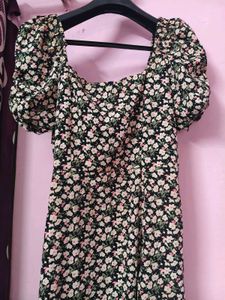 Floral Print A line Slit Dress with Puff Sleeves