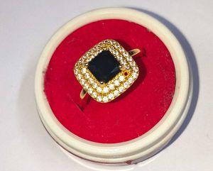 Elegant Black Rhinestone crystal gold metal Ring