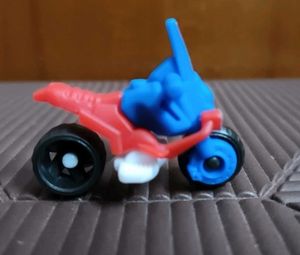 5 kinder Joy bike toys