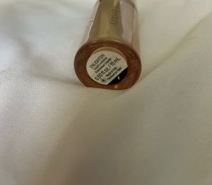 Rare Beauty Liquid Highlighter
