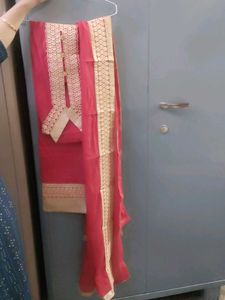 Elegant Red Kurta Set with Intricate Embroidery