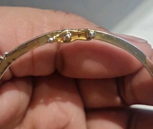 Elegant Flower Cubic Zirconia Bangle