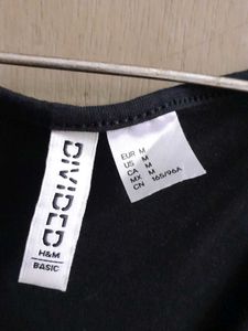 H&amp;M Black V-Neck Crop top