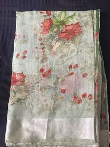 Beautiful Floral Print Saree