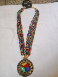 new unused neckless