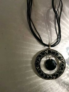 Elegant Black Pendant Necklace