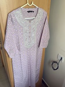 Elegant Lavender Embroidered Kurta