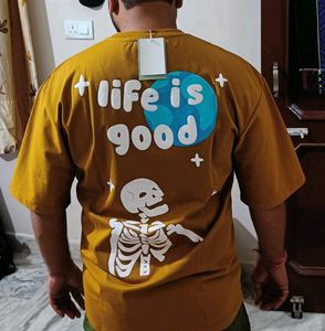 T Shirt And Smart Watch,