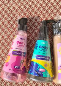 Plum Body Shower Gels (Set of 4)