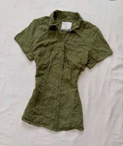 Green Textured Short Sleeve Button-Up Shirt