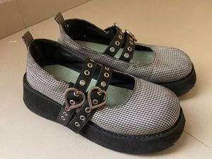 Chic Mary Jane Platform Shoes
