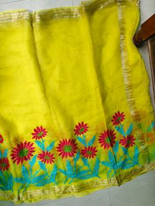 Beautiful Saree Embroiding Work With Blouse
